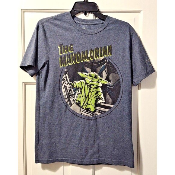 Disney Star Wars Adult Small T Shirt The Mandalorian Baby Yoda Fast Shipping USA - Picture 5 of 13
